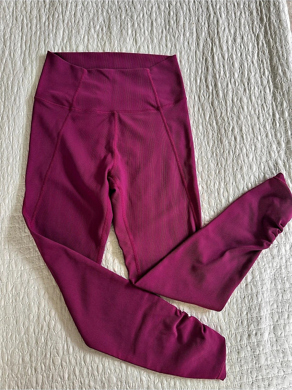 Wilo Women's Leggings in Pink Like New